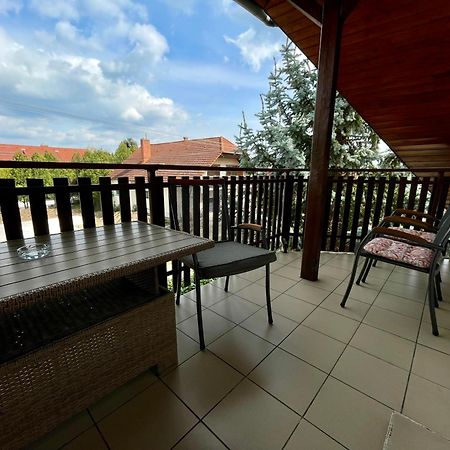 Villa Lili Apartments Balatonkeresztúr Eksteriør billede