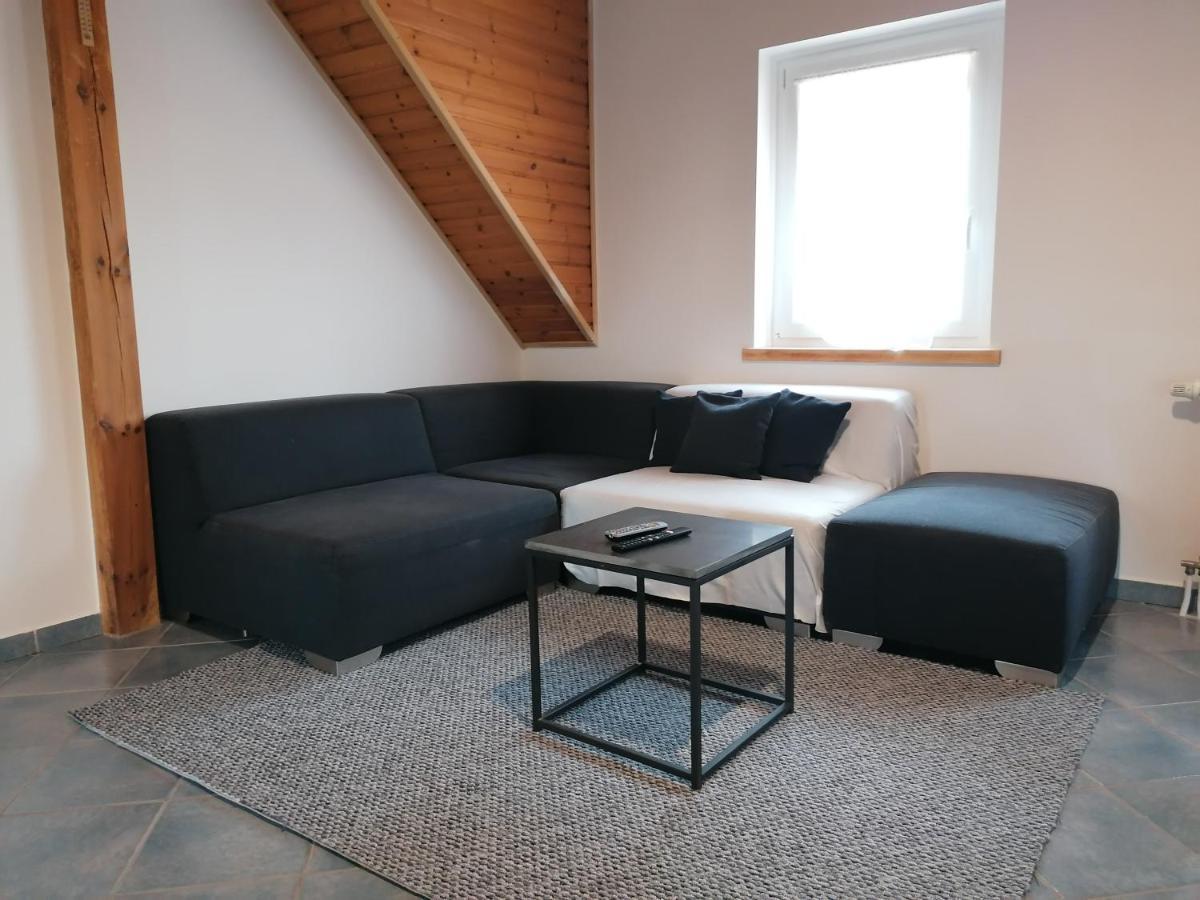 Villa Lili Apartments Balatonkeresztúr Eksteriør billede