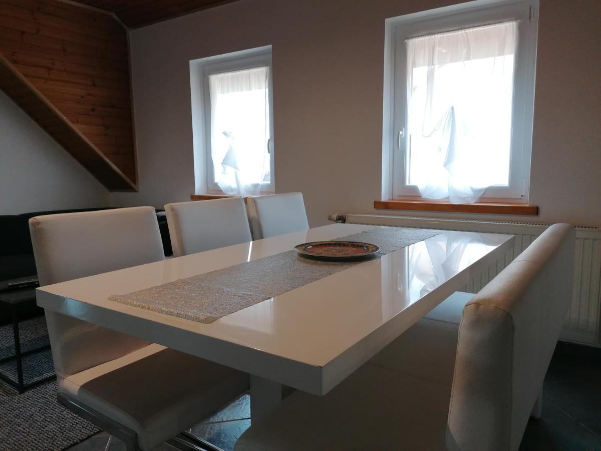 Villa Lili Apartments Balatonkeresztúr Eksteriør billede