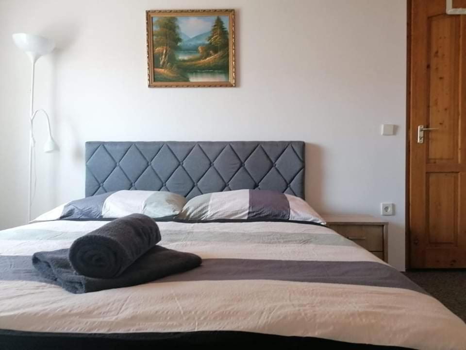 Villa Lili Apartments Balatonkeresztúr Eksteriør billede