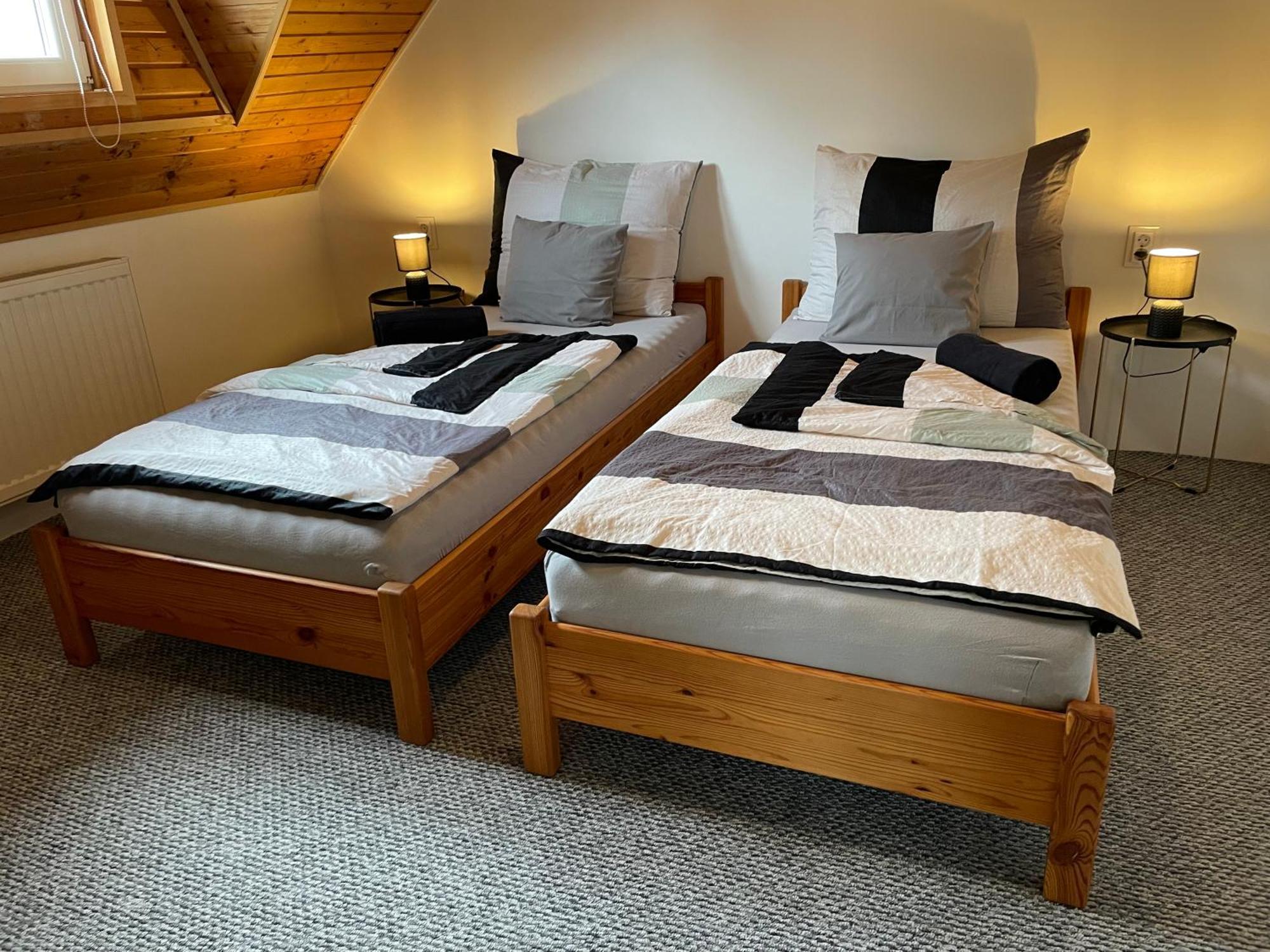 Villa Lili Apartments Balatonkeresztúr Eksteriør billede