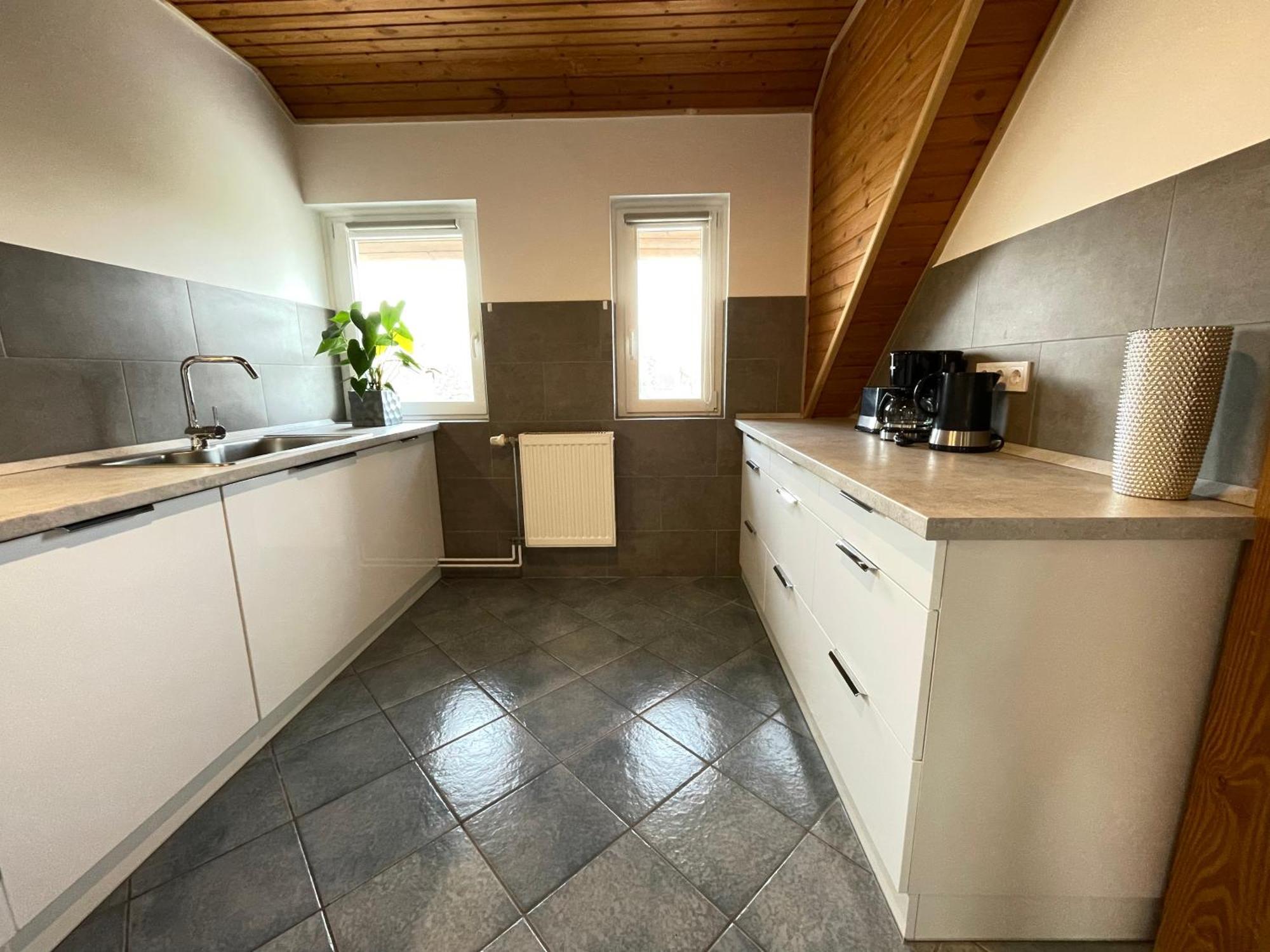 Villa Lili Apartments Balatonkeresztúr Eksteriør billede